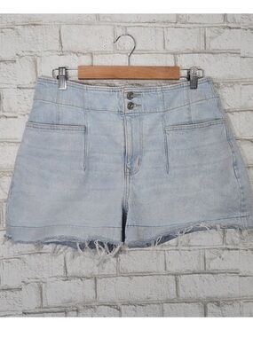 Denim shorts with distressed Hem